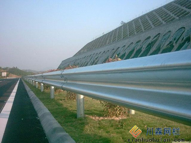 高速公路护栏